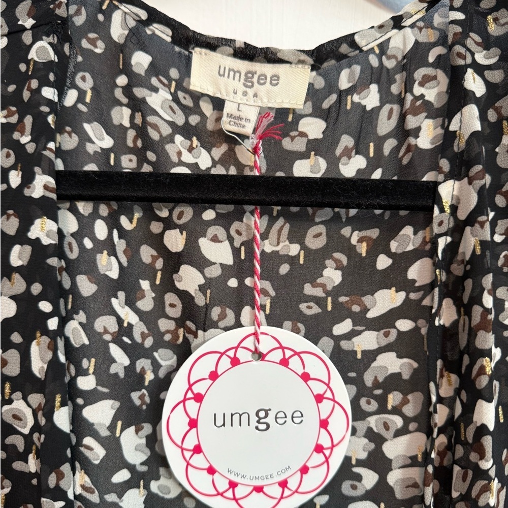 Umgee Black and White Floral Robe - Picture 2 of 4